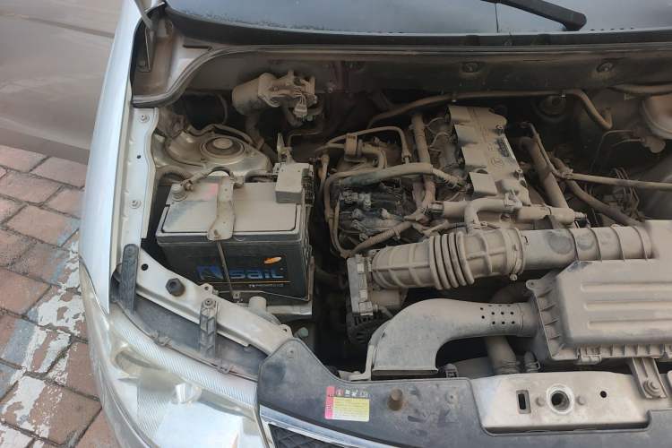 Used Wuling Hongguang 2015 1.5L S Base Model China IV Engine Bay Right