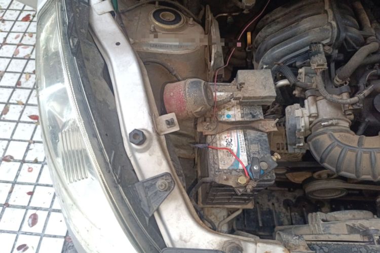 Used Wuling Hongguang 2015 1.2L S Base Model China IV Engine Bay Right