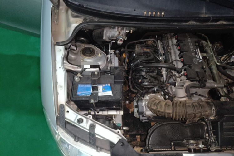 Used Wuling Hongguang 2015 1.5L S Base Model China IV Engine Bay Right