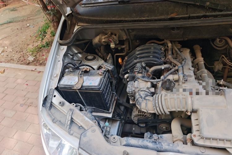 Used Wuling Hongguang 2015 1.2L S Base Model China V Standard Engine Bay Right