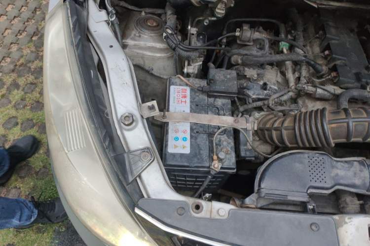 Used Wuling Hongguang 2015 1.5L S1 Standard China V-Emission Standards Engine Bay Right