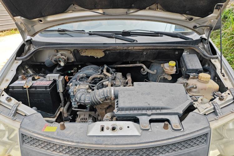Used Wuling Hongguang 2015 1.2L S Base Model China V Standard Engine Bay