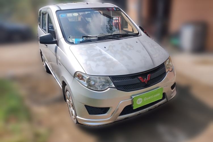 Used Wuling Hongguang 2015 1.5L S Basic Version China V Standard Exterior 2