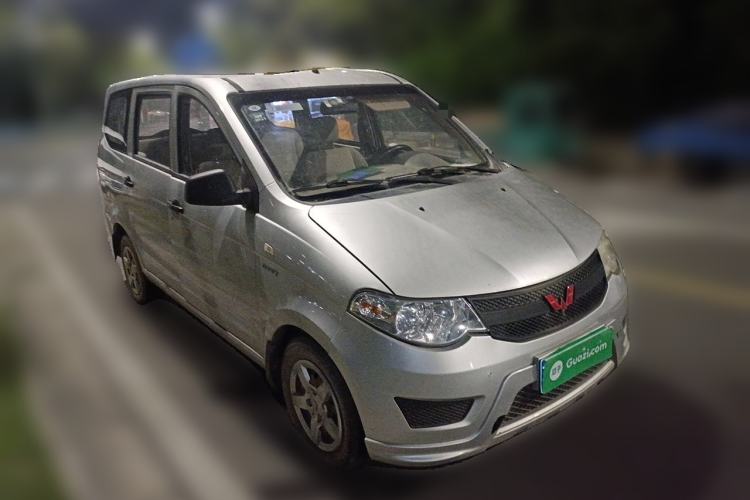 Used Wuling Hongguang 2015 1.5L S Basic Version China V Standard Front Right 45 Deg