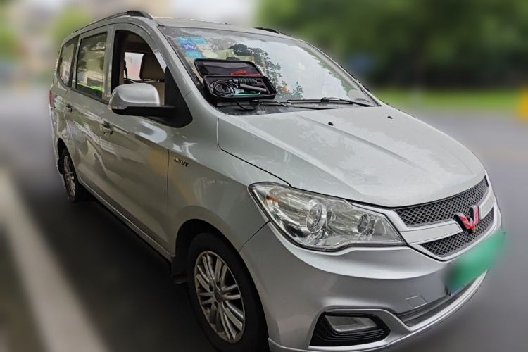 Used Wuling Hongguang 2015 1.5L S1 Standard China V-Emission Standards Front Right 45 Deg