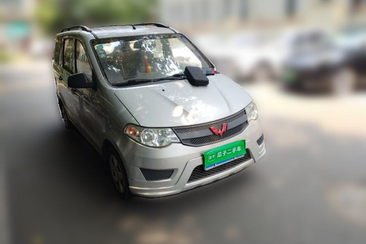 Used Wuling Hongguang 2015 1.5L S Basic Version China V Standard Front Right 45 Deg