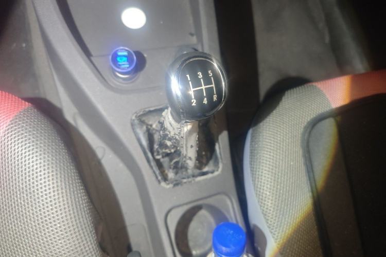 Used Wuling Hongguang 2015 1.2L S Base Model China V Standard Gear Lever