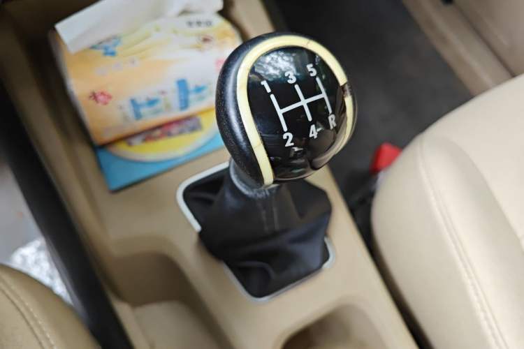 Used Wuling Hongguang 2015 1.5L S1 Standard China V-Emission Standards Gear Lever