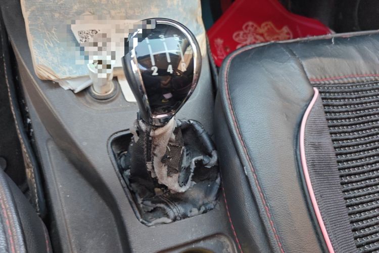 Used Wuling Hongguang 2015 1.5L S Basic Version China V Standard Gear Lever