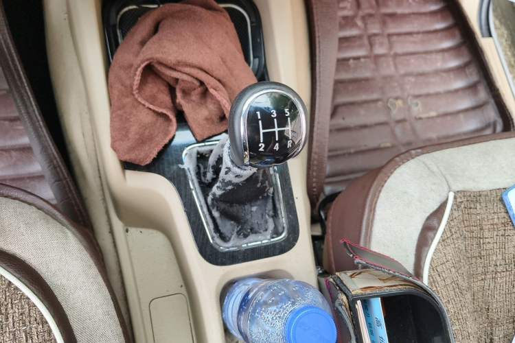 Used Wuling Hongguang 2015 1.5L S1 Luxury National Emission Standard V Gear Lever