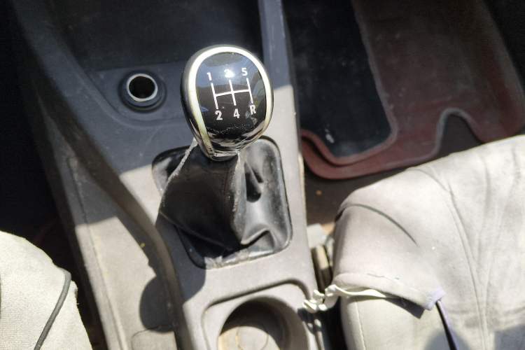 Used Wuling Hongguang 2015 1.2L S Base Model China V Standard Gear Lever