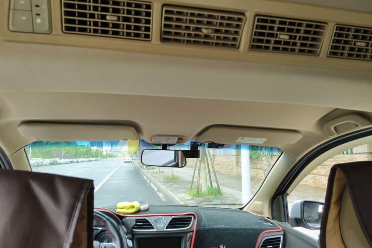 Used Wuling Hongguang 2015 1.5L S1 Luxury National Emission Standard V Headliner