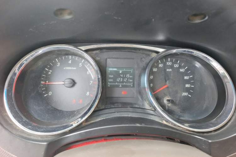 Used Wuling Hongguang 2015 1.5L S1 Standard China V-Emission Standards Instrument Cluster