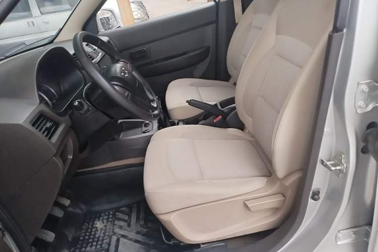 Used Wuling Hongguang 2015 1.5L S Basic Version China V Standard Left Front Seat