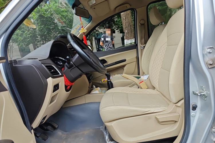 Used Wuling Hongguang 2015 1.5L S1 Standard China V-Emission Standards Left Front Seat