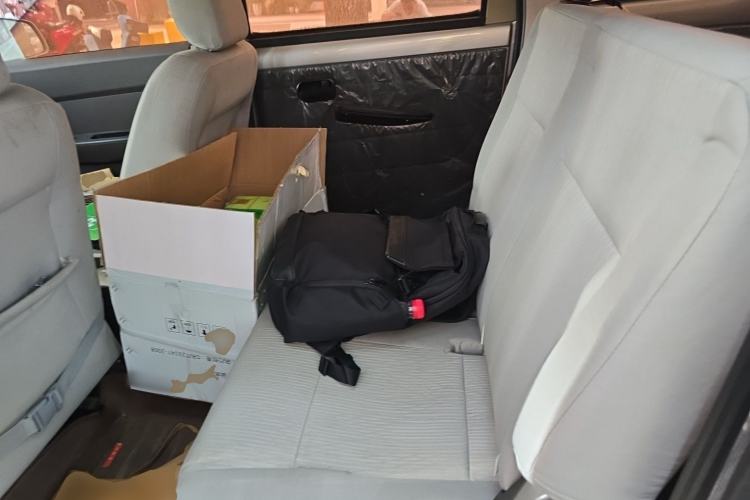 Used Wuling Hongguang 2015 1.5L S Basic Version China V Standard Left Rear Seat
