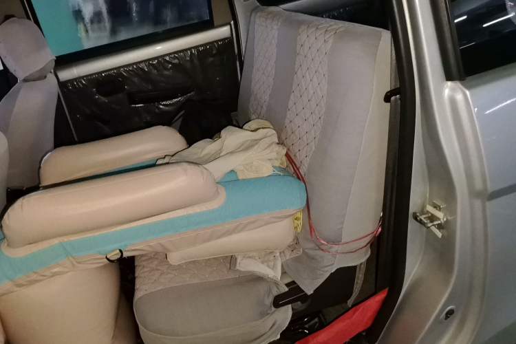 Used Wuling Hongguang 2015 1.5L S Basic Version China V Standard Left Rear Seat