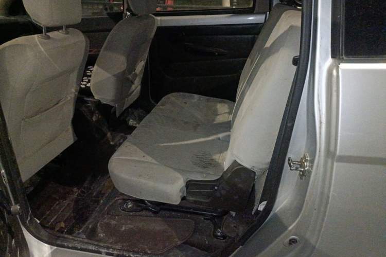 Used Wuling Hongguang 2015 1.5L S Basic Version China V Standard Left Rear Seat