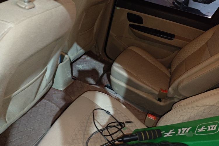 Used Wuling Hongguang 2015 1.5L S1 Standard China V-Emission Standards Left Rear Seat