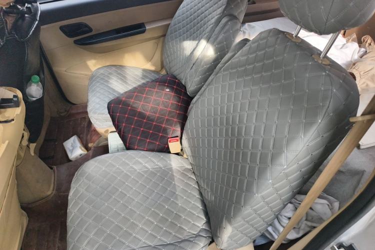 Used Wuling Hongguang 2015 1.5L S1 Standard China V-Emission Standards Left Rear Seat