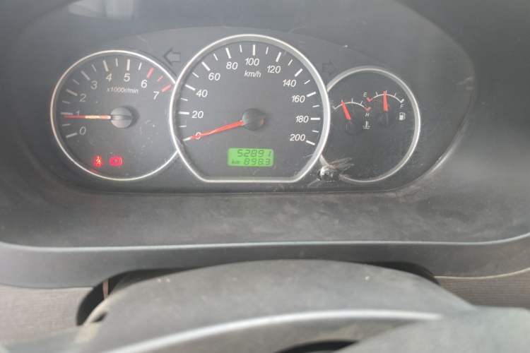 Used Wuling Hongguang 2015 1.5L S Basic Version China V Standard Odometer Close Up