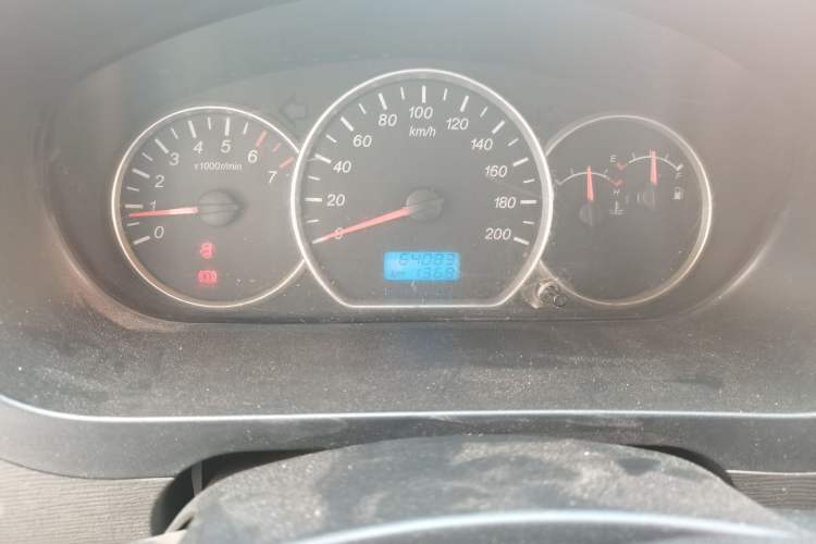 Used Wuling Hongguang 2015 1.2L S Base Model China V Standard Odometer Close Up