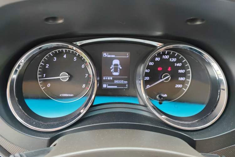 Used Wuling Hongguang 2015 1.5L S1 Comfort China V Standard Odometer Close Up