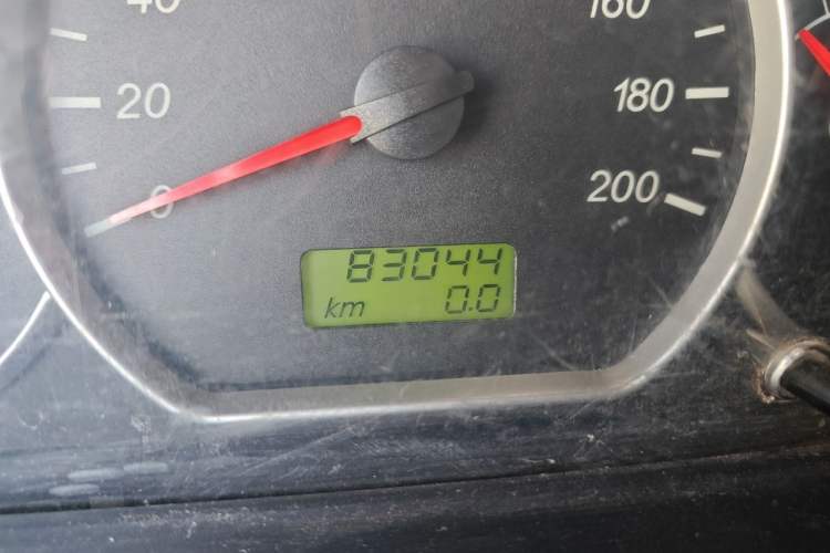 Used Wuling Hongguang 2015 1.5L S Basic Version China V Standard Odometer Close Up