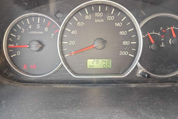 Used Wuling Hongguang 2015 1.5L S Base Model China IV Odometer Close Up
