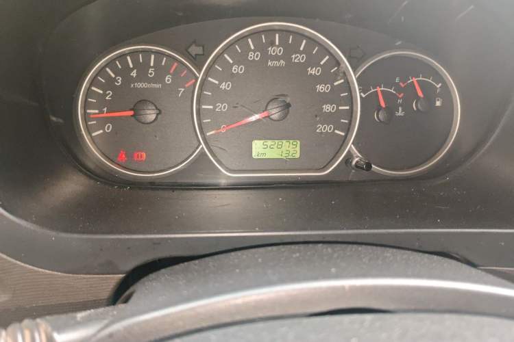 Used Wuling Hongguang 2015 1.5L S Basic Version China V Standard Odometer Close Up
