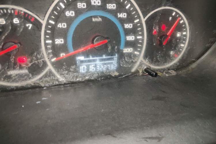 Used Wuling Hongguang 2015 1.5L S1 Standard China V-Emission Standards Odometer Close Up