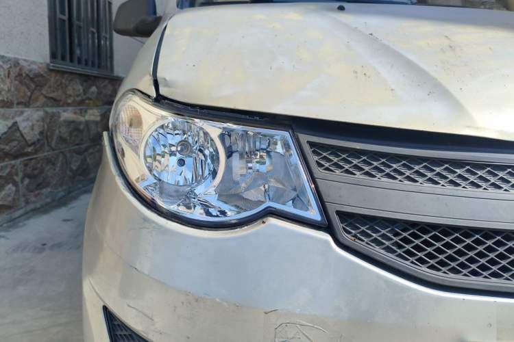 Used Wuling Hongguang 2015 1.5L S Basic Version China V Standard Right Front Headlight