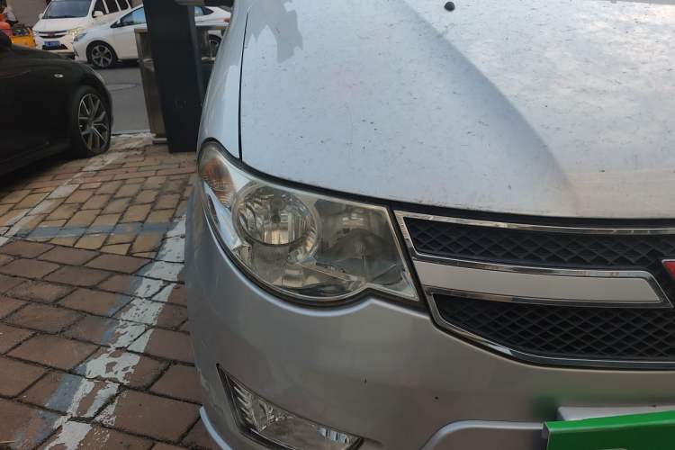 Used Wuling Hongguang 2015 1.5L S Base Model China IV Right Front Headlight