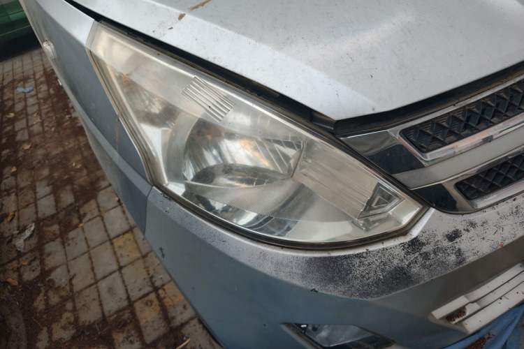 Used Wuling Hongguang 2015 1.5L S1 Comfort China V Standard Right Front Headlight