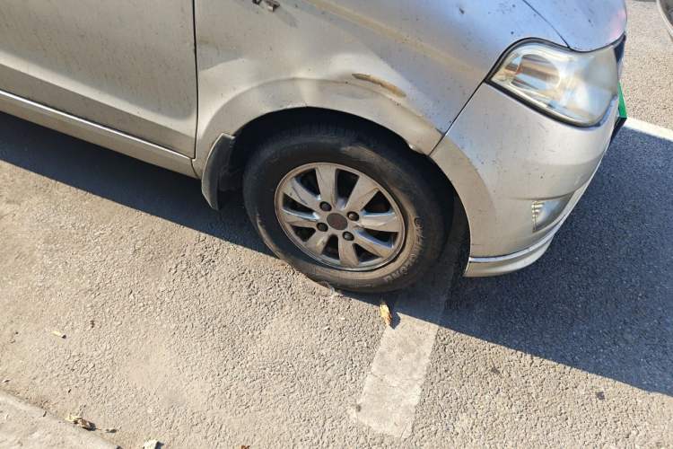 Used Wuling Hongguang 2015 1.5L S Basic Version China V Standard Right Front Wheel Hub