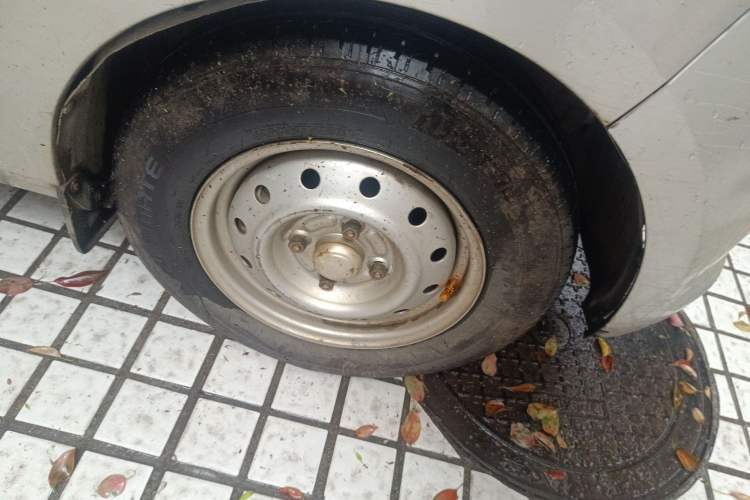 Used Wuling Hongguang 2015 1.2L S Base Model China IV Right Front Wheel Hub