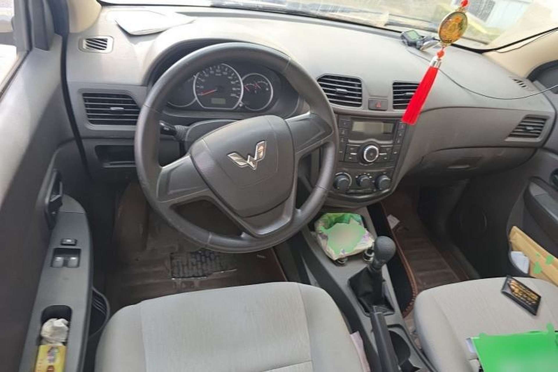 Used Wuling Hongguang 2015 1.5L S Basic Version China V Standard Steering Wheel