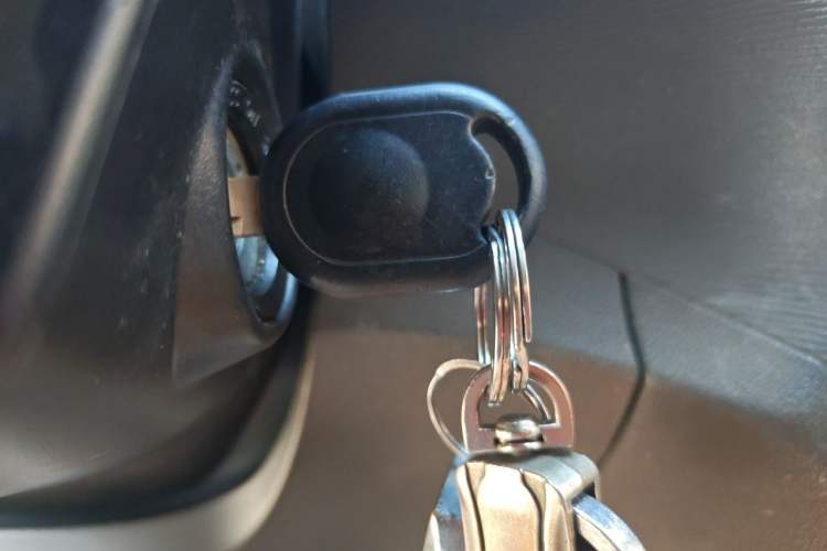 Used Wuling Hongguang 2015 1.5L S Basic Version China V Standard Vehicle Key