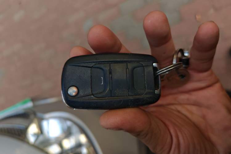 Used Wuling Hongguang 2015 1.2L S Base Model China V Standard Vehicle Key