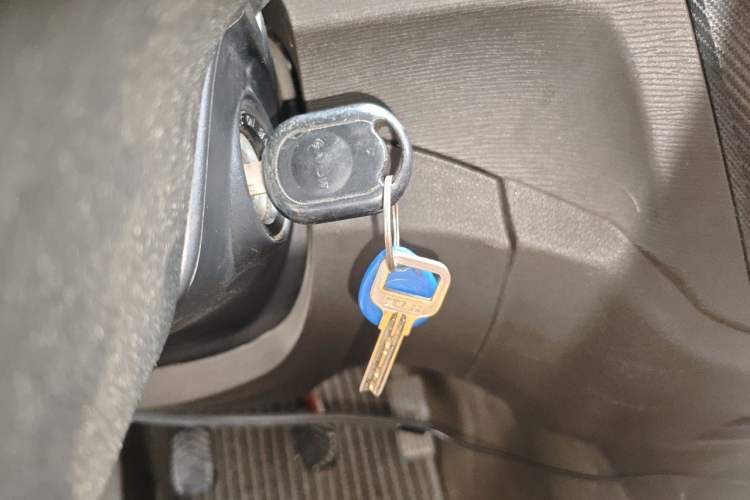 Used Wuling Hongguang 2015 1.5L S Basic Version China V Standard Vehicle Key
