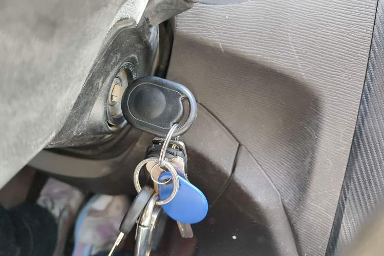 Used Wuling Hongguang 2015 1.2L S Base Model China V Standard Vehicle Key