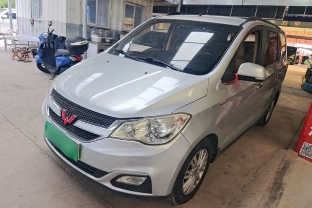 Używany Wuling Hongguang 2015 1.5L S1 Comfort China V Standard