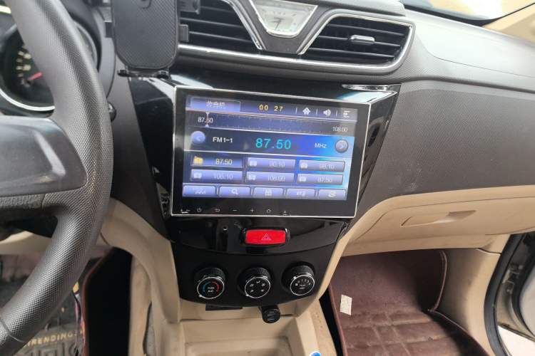 Used Wuling Hongguang 2015 1.5L S1 Standard China V-Emission Standards Audio And AC Panel