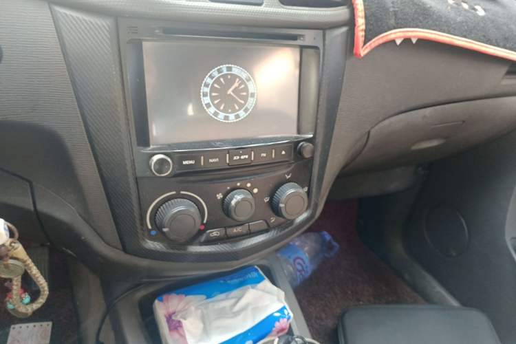 Used Wuling Hongguang 2015 1.5L S Basic Version China V Standard Audio And AC Panel