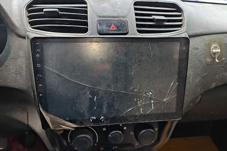 Used Wuling Hongguang 2015 1.2L S Base Model China V Standard Audio And AC Panel