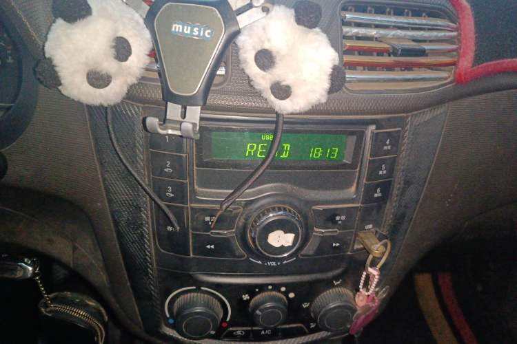 Used Wuling Hongguang 2015 1.2L S Base Model China V Standard Audio And AC Panel