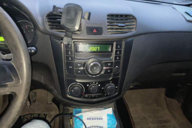 Used Wuling Hongguang 2015 1.2L S Base Model China V Standard Audio And AC Panel