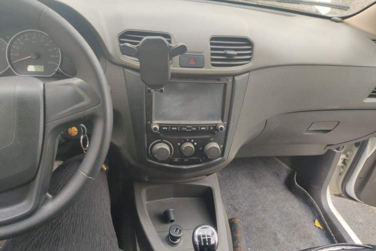 Used Wuling Hongguang 2015 1.2L S Base Model China V Standard Audio And AC Panel