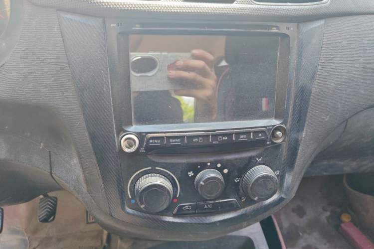 Used Wuling Hongguang 2015 1.2L S Base Model China IV Audio And AC Panel