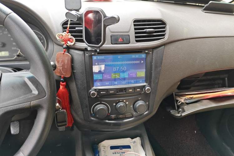 Used Wuling Hongguang 2015 1.5L S Basic Version China V Standard Audio And AC Panel